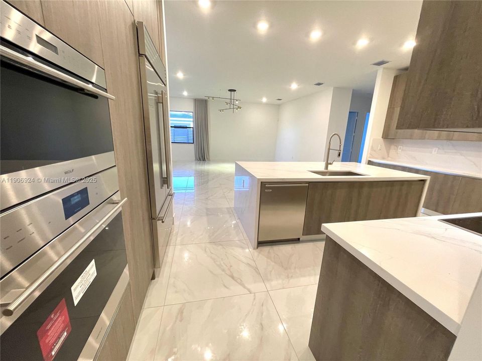 En Renta: $13,500 (7 camas, 6 baños, 4206 Pies cuadrados)