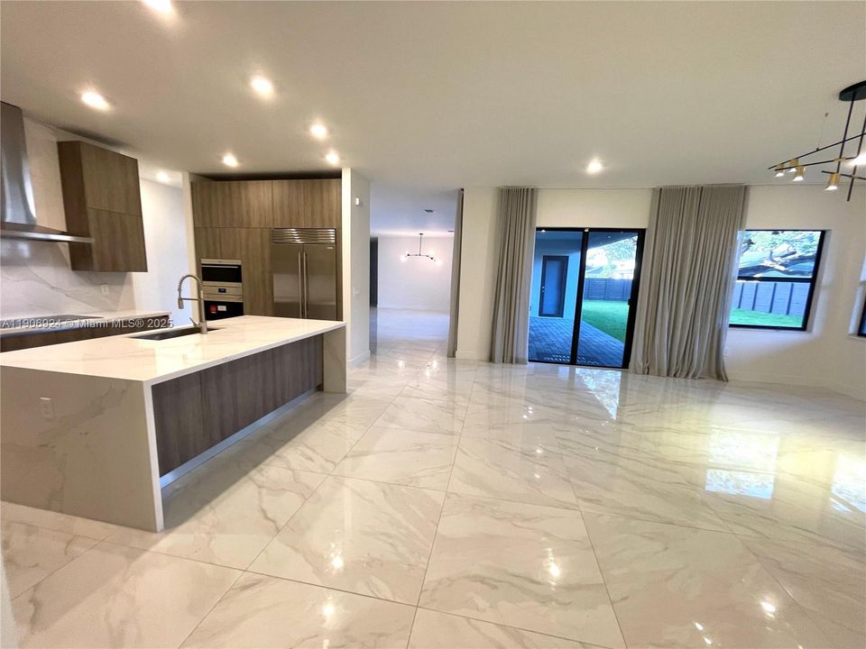 En Renta: $13,500 (7 camas, 6 baños, 4206 Pies cuadrados)