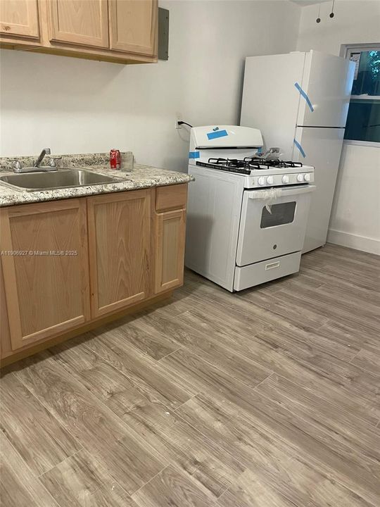 出租: $1,450 (1 贝兹, 1 浴室, 520 平方英尺)