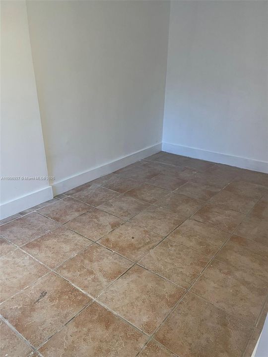 出租: $1,450 (1 贝兹, 1 浴室, 520 平方英尺)