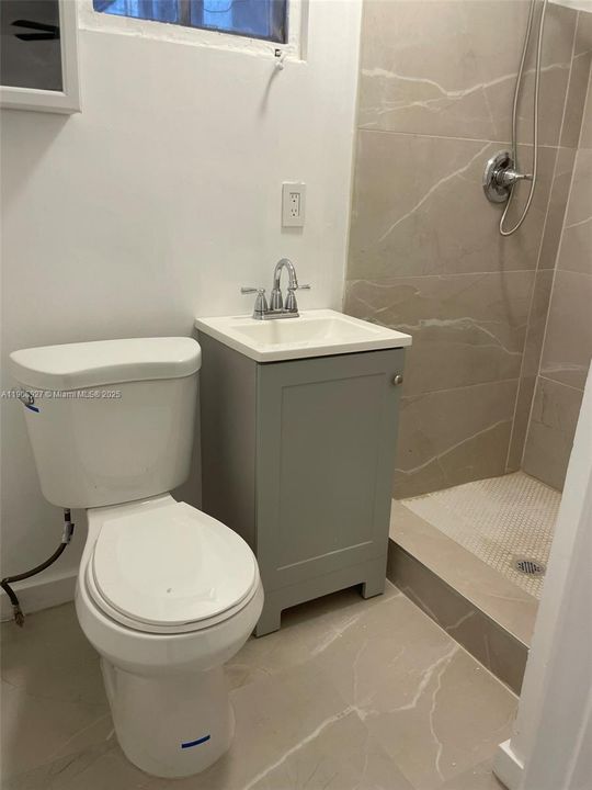 出租: $1,450 (1 贝兹, 1 浴室, 520 平方英尺)