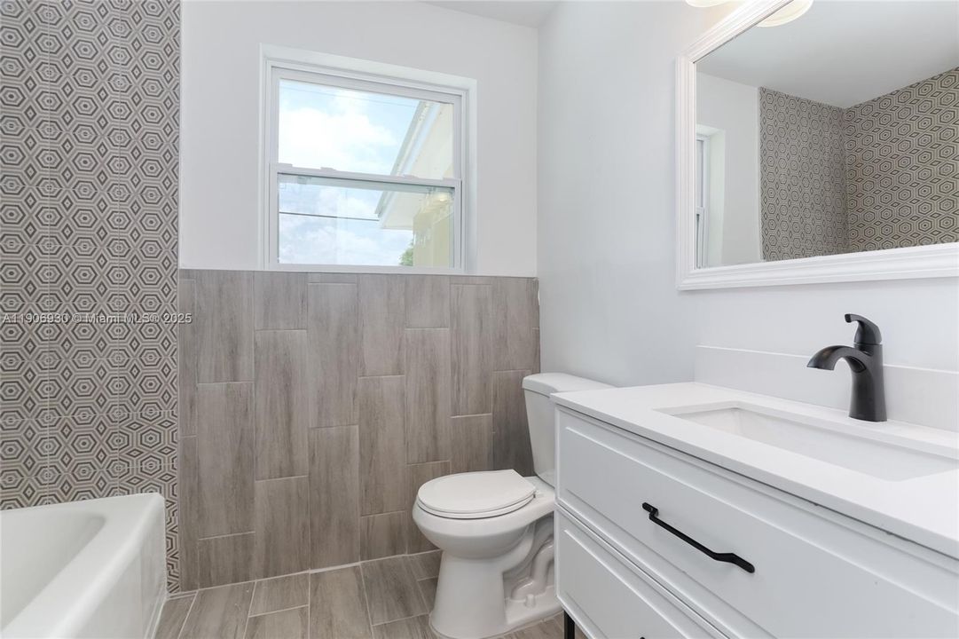 En Venta: $580,000 (4 camas, 2 baños, 1578 Pies cuadrados)