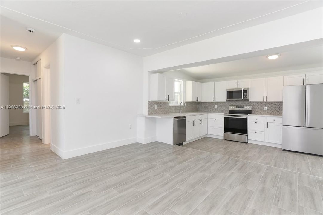 En Venta: $580,000 (4 camas, 2 baños, 1578 Pies cuadrados)