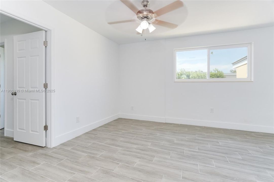 En Venta: $580,000 (4 camas, 2 baños, 1578 Pies cuadrados)