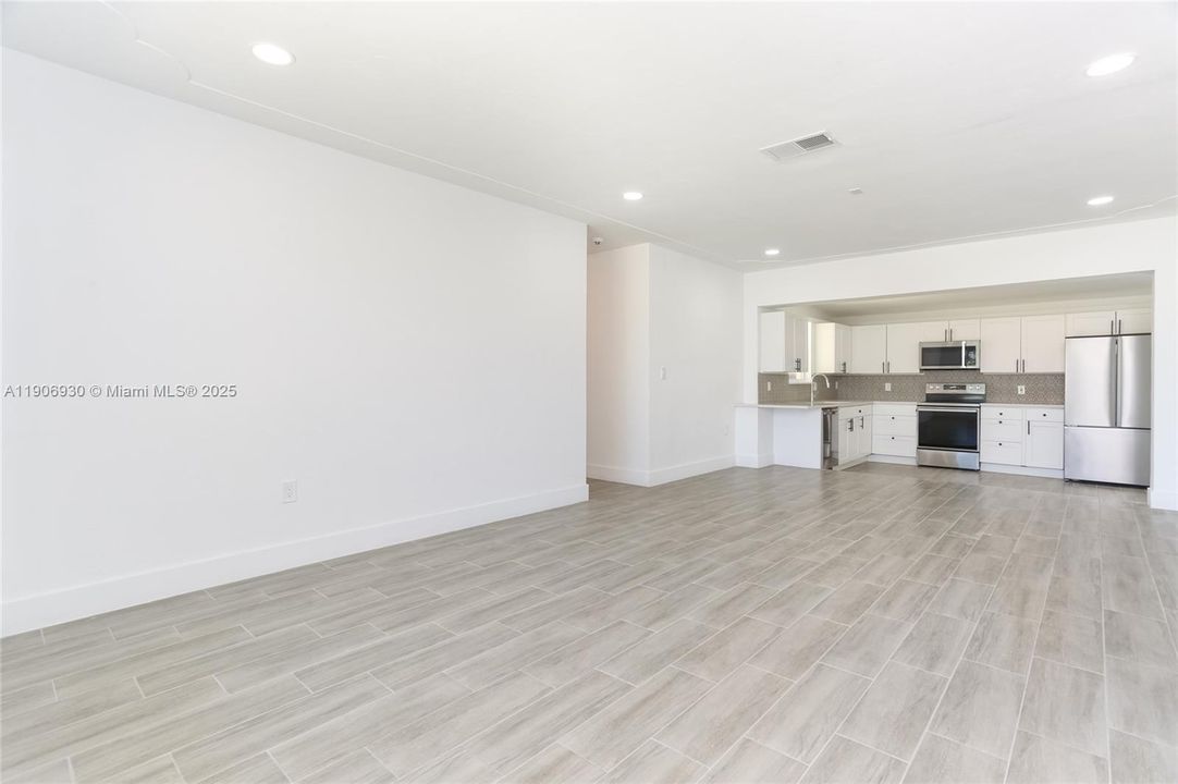 En Venta: $580,000 (4 camas, 2 baños, 1578 Pies cuadrados)