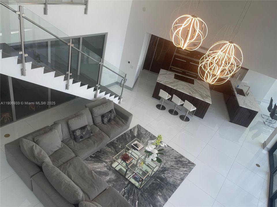 En Renta: $27,500 (3 camas, 4 baños, 3130 Pies cuadrados)