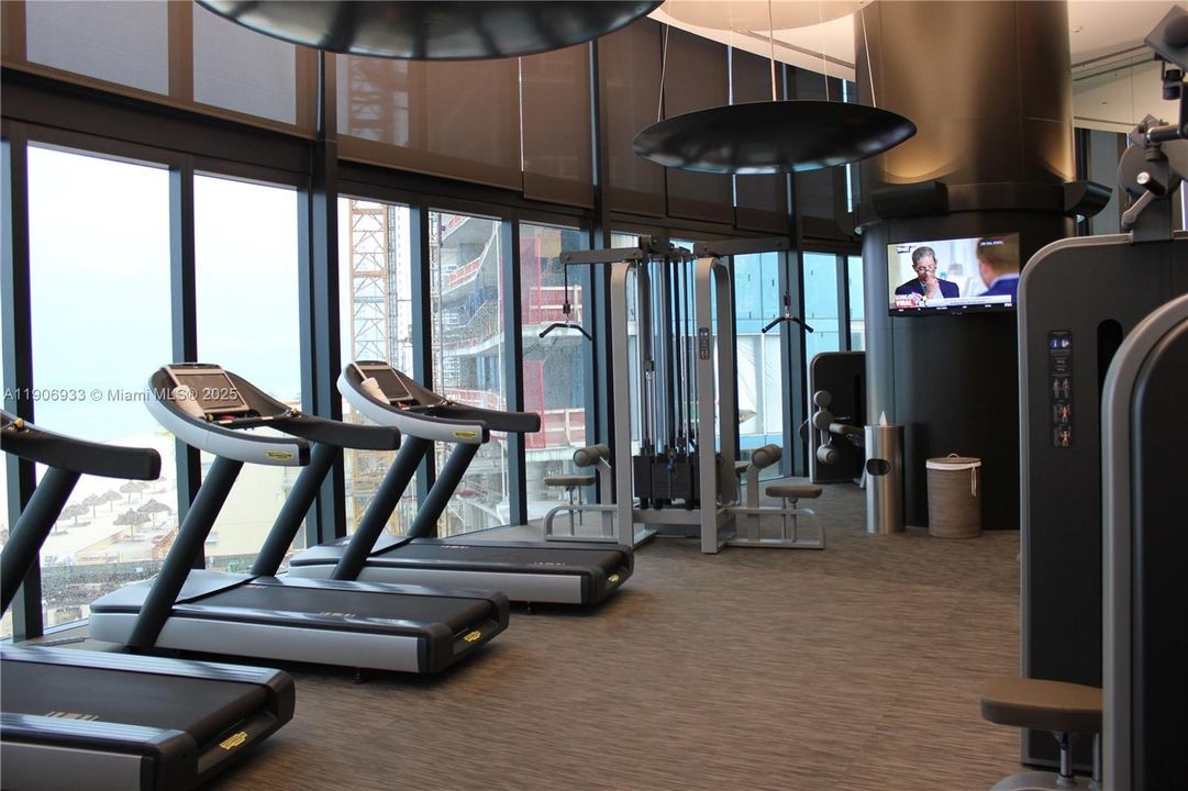 En Renta: $27,500 (3 camas, 4 baños, 3130 Pies cuadrados)