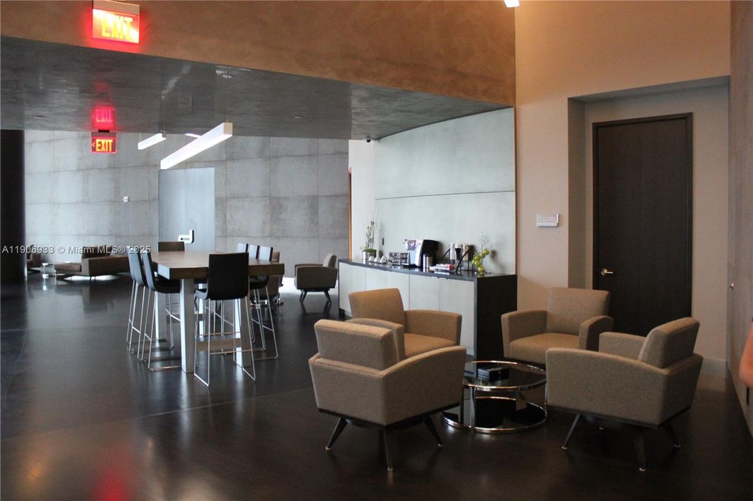 En Renta: $27,500 (3 camas, 4 baños, 3130 Pies cuadrados)