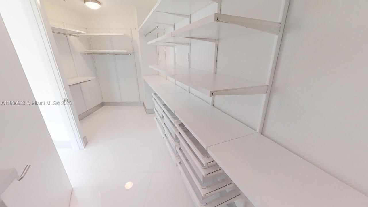 En Renta: $27,500 (3 camas, 4 baños, 3130 Pies cuadrados)