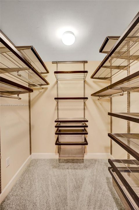 En Venta: $725,000 (2 camas, 2 baños, 1202 Pies cuadrados)