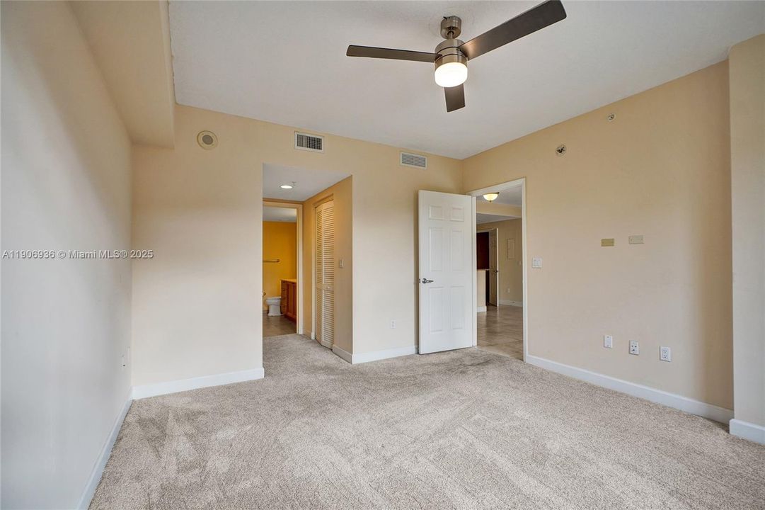 En Venta: $725,000 (2 camas, 2 baños, 1202 Pies cuadrados)