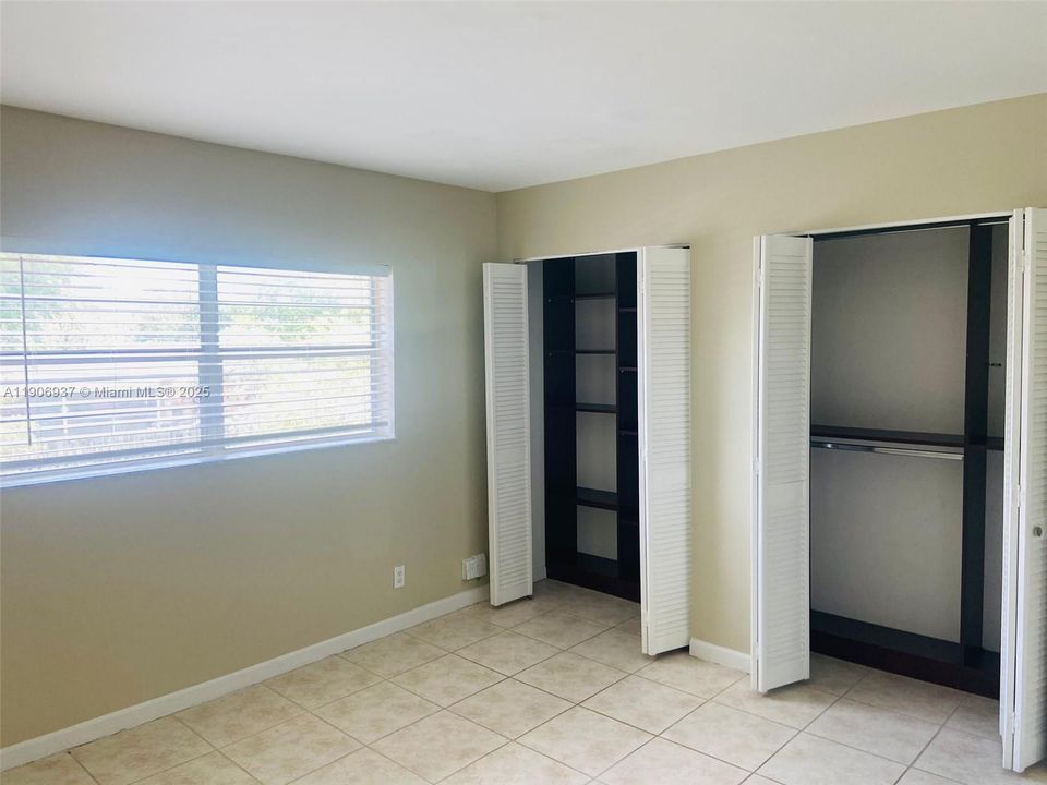 For Rent: $1,790 (2 beds, 1 baths, 938 Square Feet)