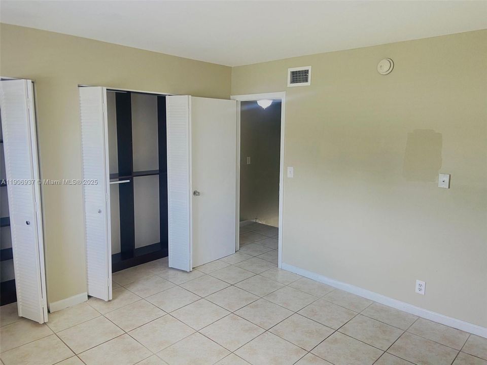 For Rent: $1,790 (2 beds, 1 baths, 938 Square Feet)