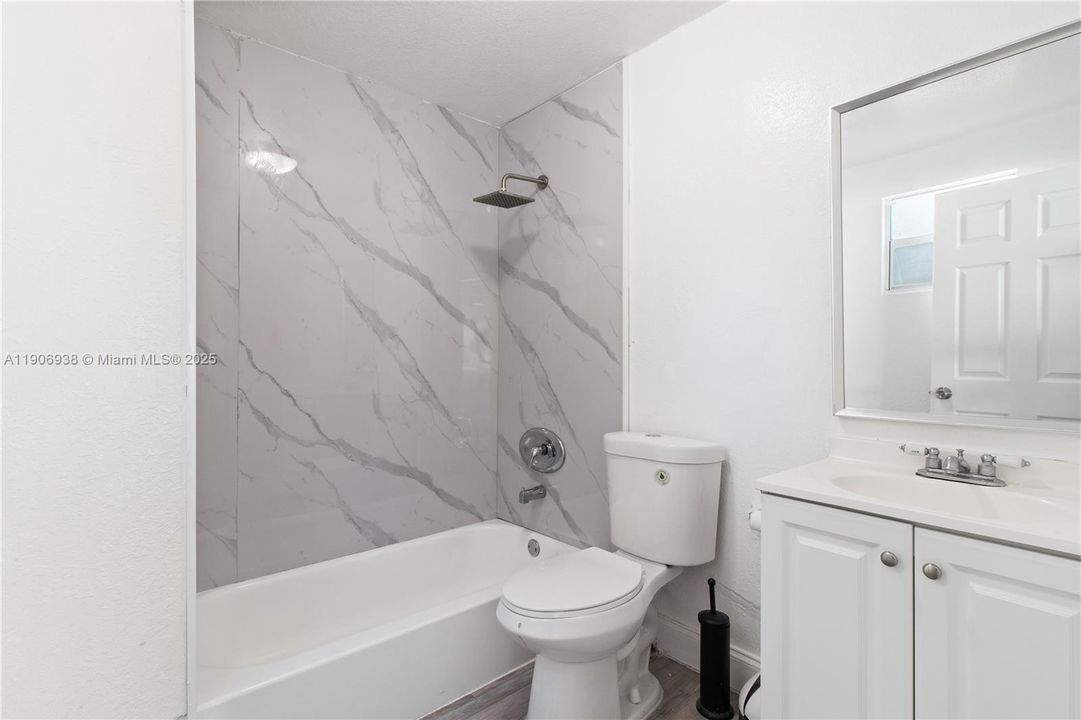 For Sale: $530,000 (3 beds, 2 baths, 1206 Square Feet)