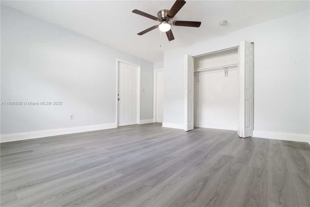 For Sale: $530,000 (3 beds, 2 baths, 1206 Square Feet)