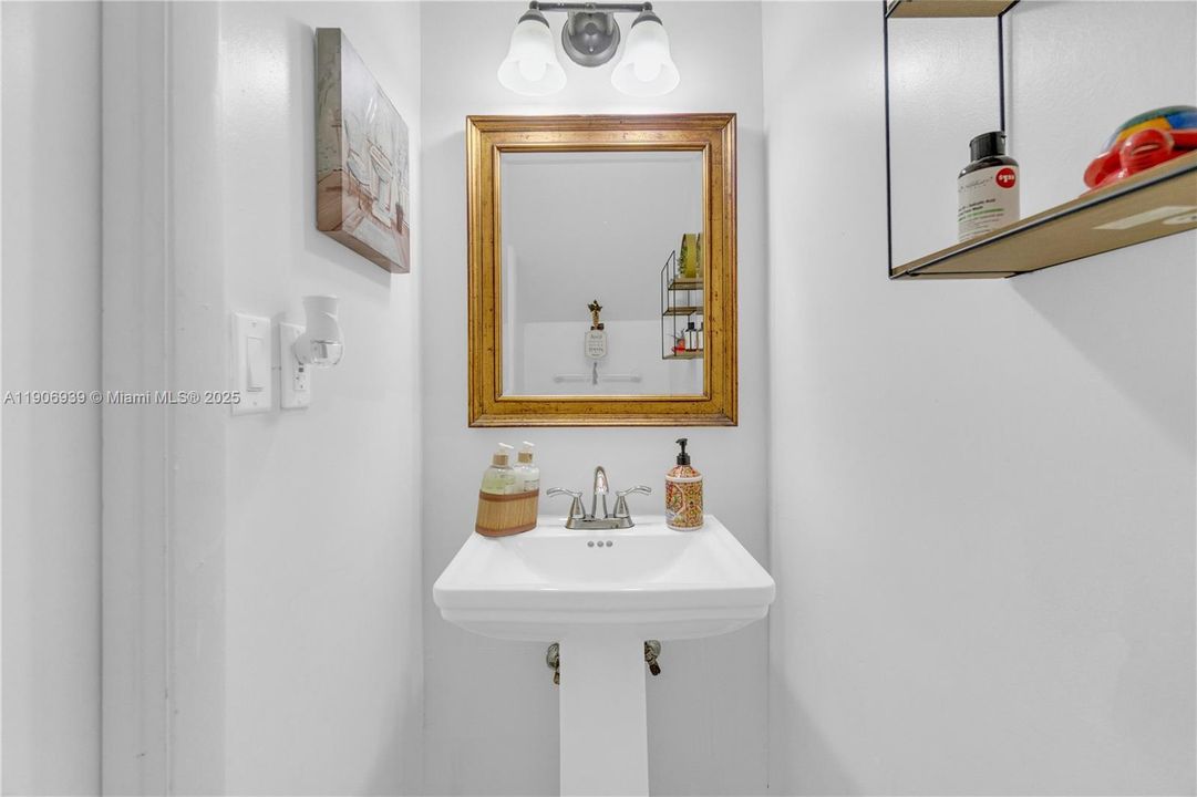 For Sale: $429,500 (3 beds, 2 baths, 1629 Square Feet)