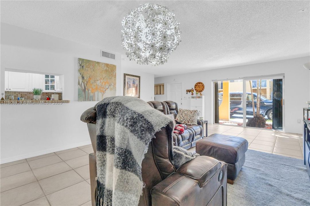 For Sale: $429,500 (3 beds, 2 baths, 1629 Square Feet)
