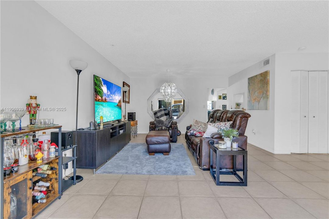 For Sale: $429,500 (3 beds, 2 baths, 1629 Square Feet)