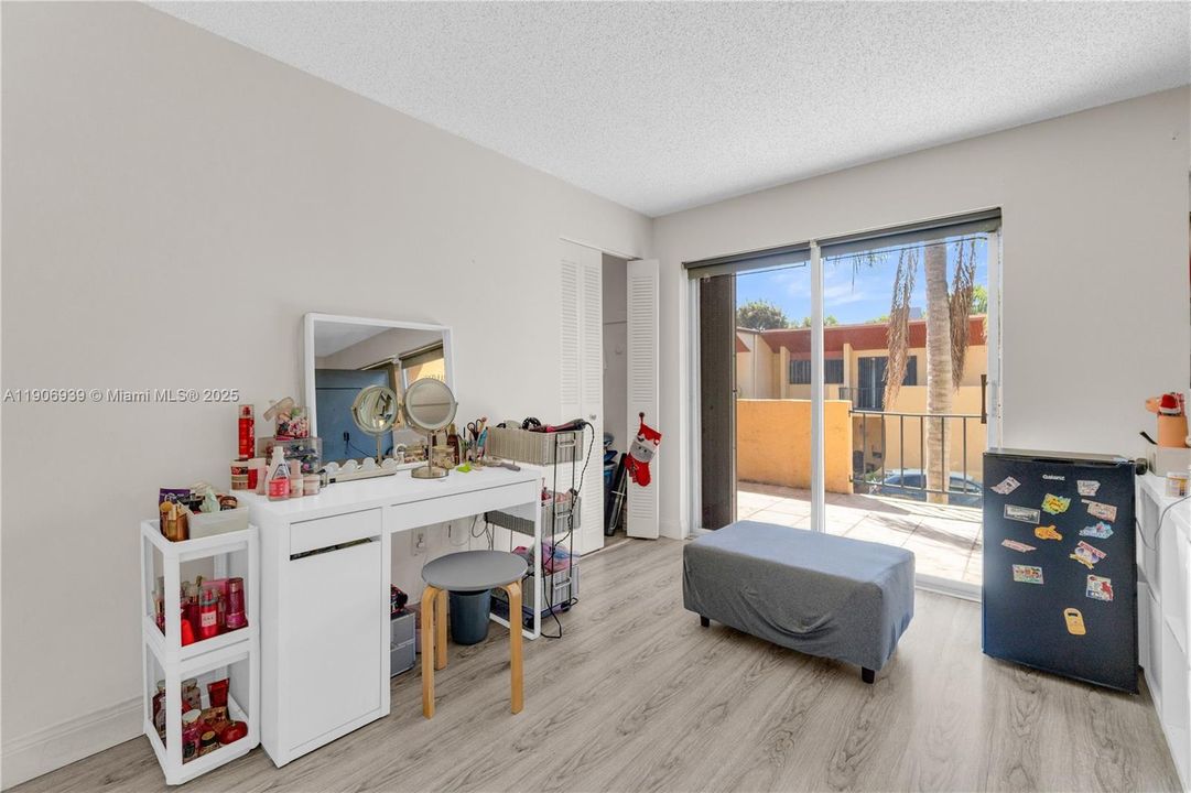 For Sale: $429,500 (3 beds, 2 baths, 1629 Square Feet)