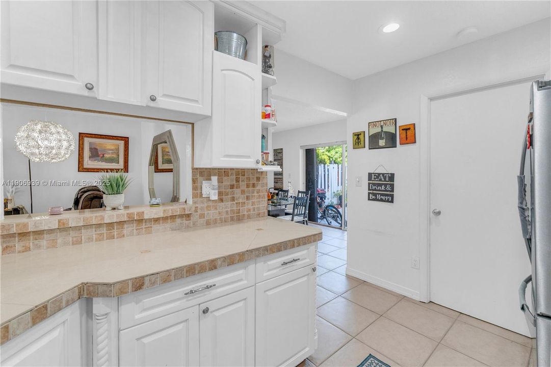 For Sale: $429,500 (3 beds, 2 baths, 1629 Square Feet)