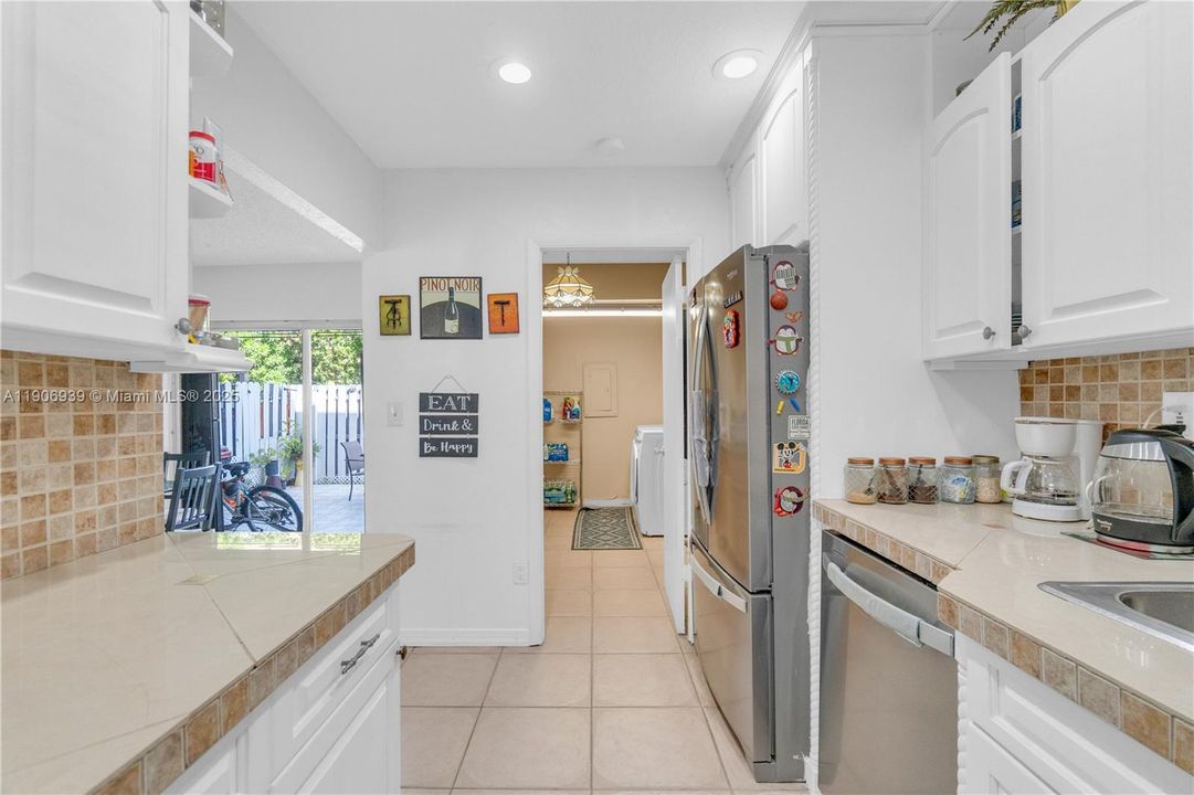 For Sale: $429,500 (3 beds, 2 baths, 1629 Square Feet)