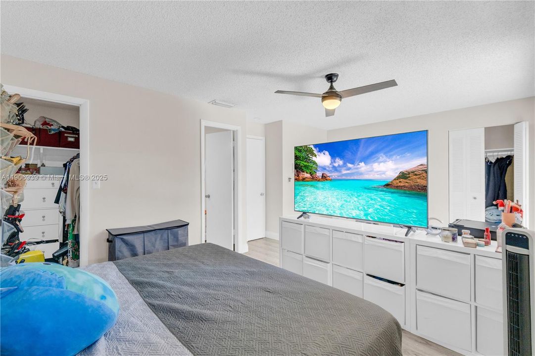 For Sale: $429,500 (3 beds, 2 baths, 1629 Square Feet)