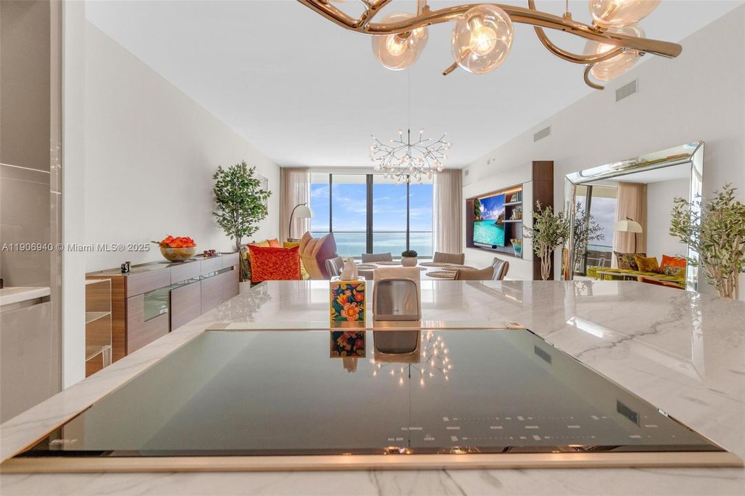 В аренду: $25,900 (3 спален, 5 ванн, 2468 Квадратных фут)