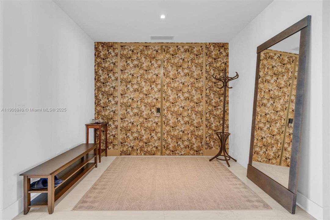 В аренду: $25,900 (3 спален, 5 ванн, 2468 Квадратных фут)