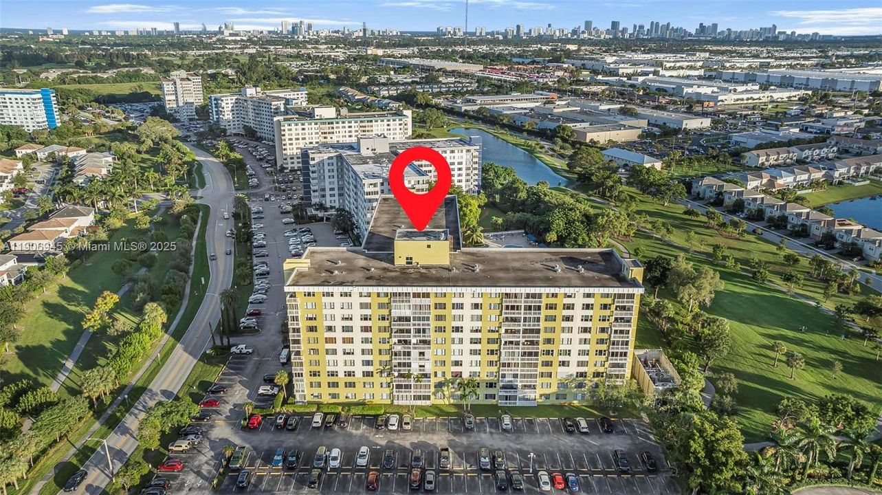 For Sale: $215,000 (2 beds, 2 baths, 1132 Square Feet)