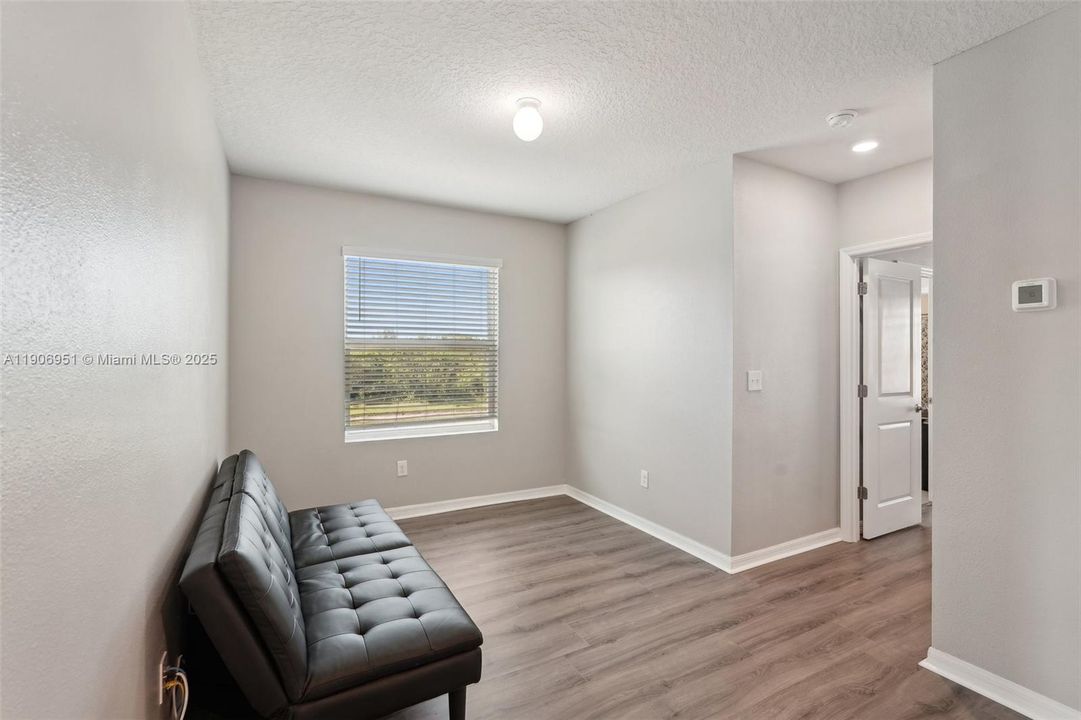 出租: $2,000 (3 贝兹, 2 浴室, 0 平方英尺)