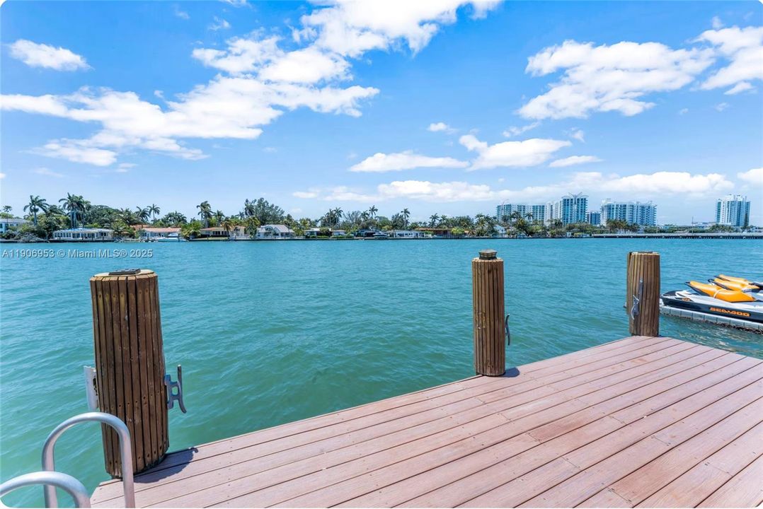 For Rent: $19,950 (4 beds, 3 baths, 2294 Square Feet)