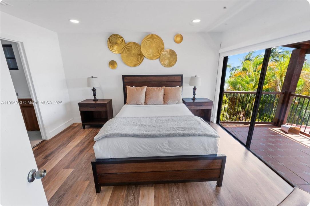 For Rent: $19,950 (4 beds, 3 baths, 2294 Square Feet)