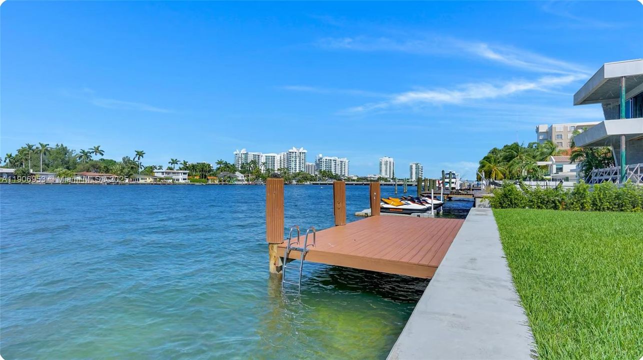 For Rent: $19,950 (4 beds, 3 baths, 2294 Square Feet)