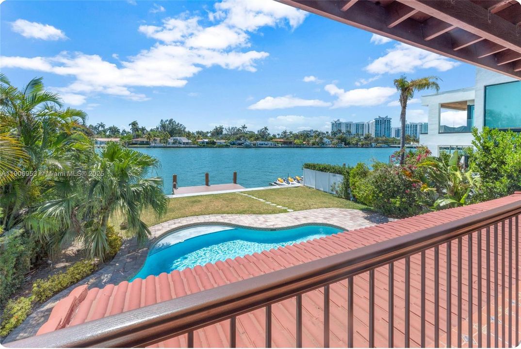 For Rent: $19,950 (4 beds, 3 baths, 2294 Square Feet)