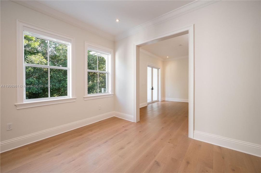 For Sale: $6,400,000 (7 beds, 6 baths, 5616 Square Feet)