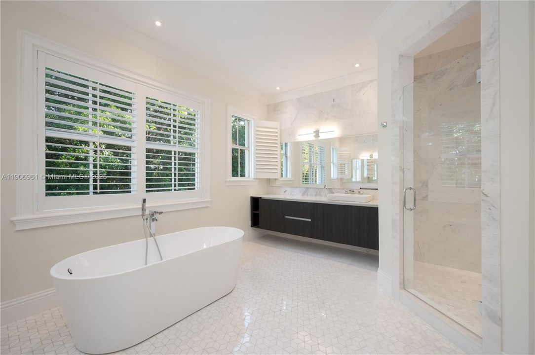 For Sale: $6,400,000 (7 beds, 6 baths, 5616 Square Feet)