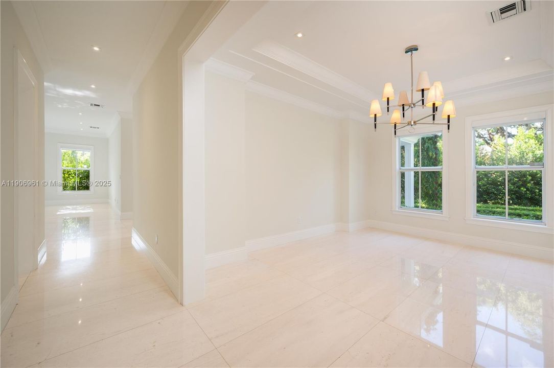 For Sale: $6,400,000 (7 beds, 6 baths, 5616 Square Feet)