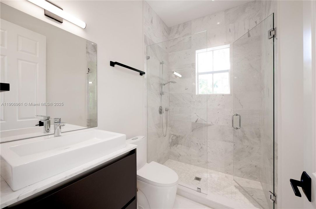 For Sale: $6,400,000 (7 beds, 6 baths, 5616 Square Feet)