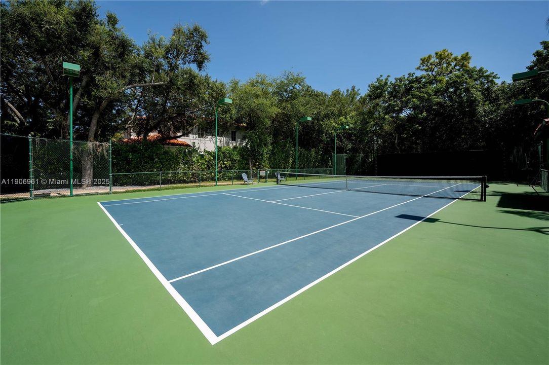 For Sale: $6,400,000 (7 beds, 6 baths, 5616 Square Feet)