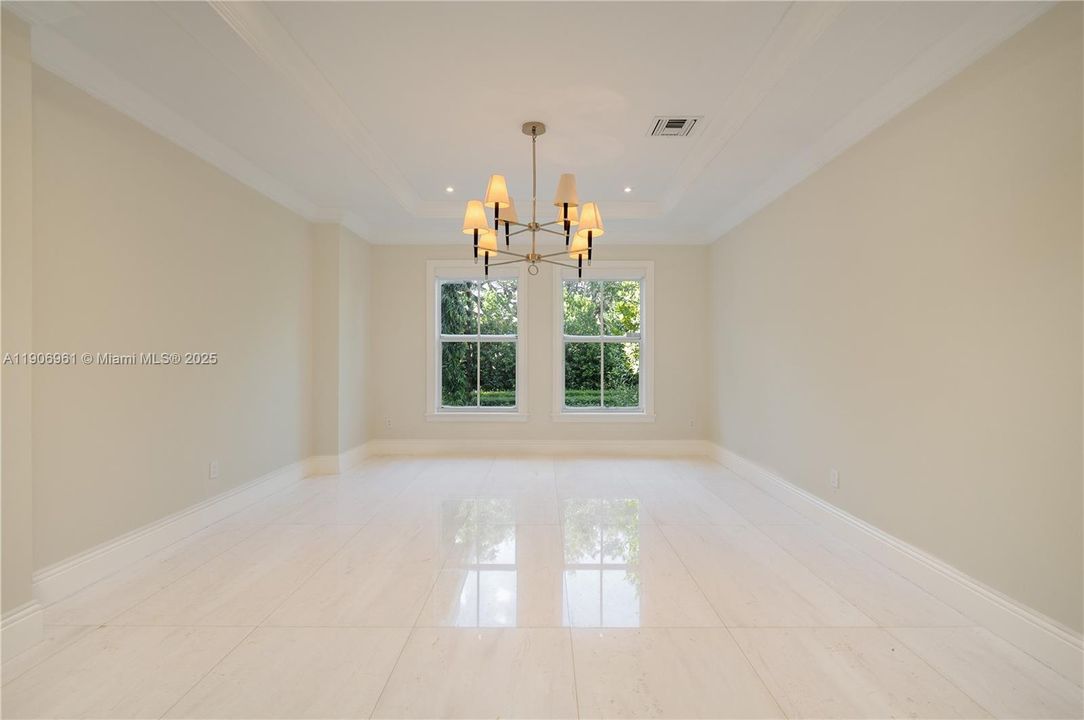 For Sale: $6,400,000 (7 beds, 6 baths, 5616 Square Feet)