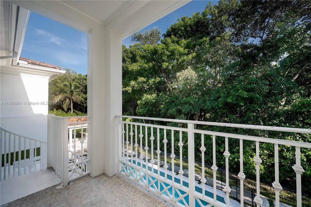 For Sale: $6,400,000 (7 beds, 6 baths, 5616 Square Feet)