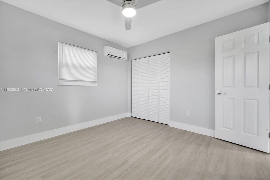 合同活跃: $409,000 (2 贝兹, 1 浴室, 646 平方英尺)