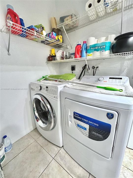 En Renta: $2,850 (3 camas, 2 baños, 1252 Pies cuadrados)