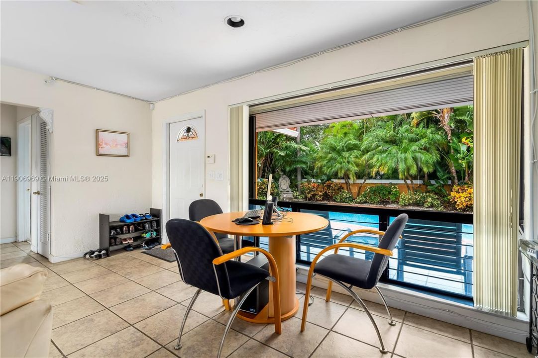 For Rent: $5,500 (3 beds, 2 baths, 1624 Square Feet)