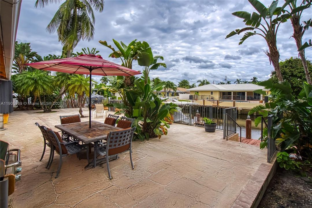 For Rent: $5,500 (3 beds, 2 baths, 1624 Square Feet)