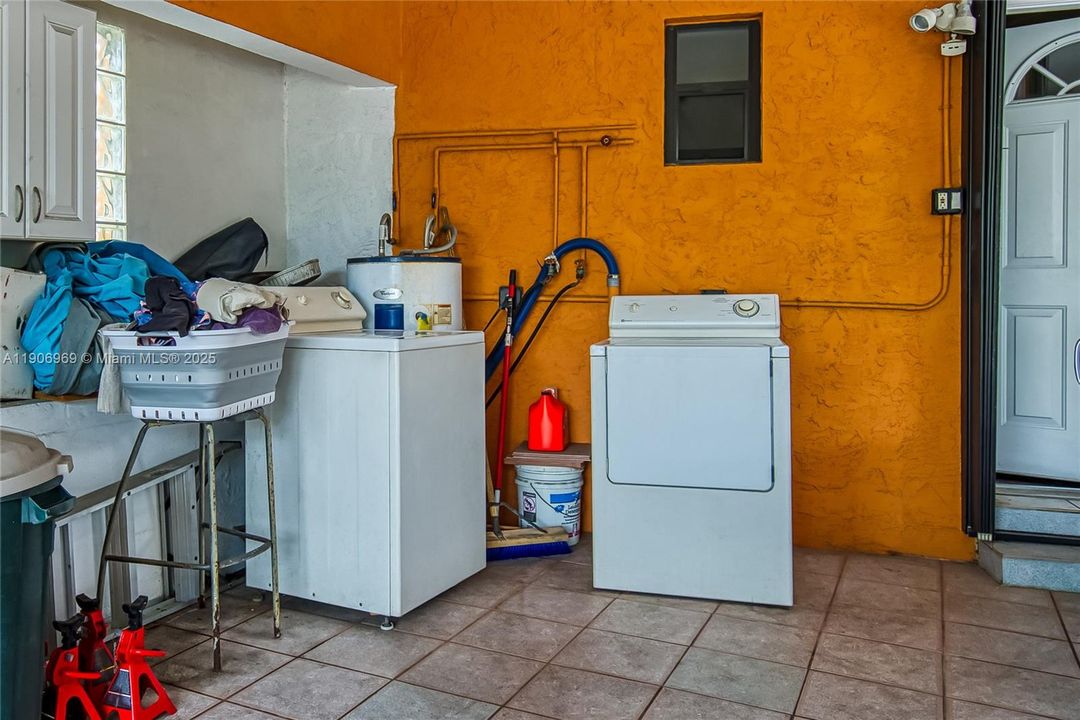 For Rent: $5,500 (3 beds, 2 baths, 1624 Square Feet)