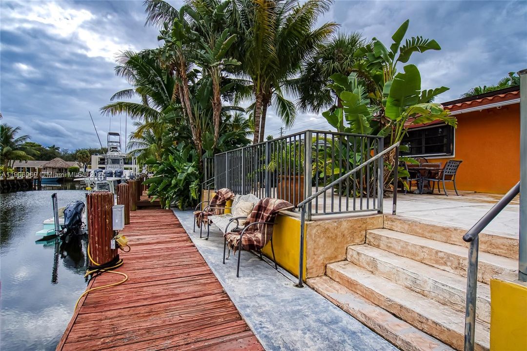 For Rent: $5,500 (3 beds, 2 baths, 1624 Square Feet)