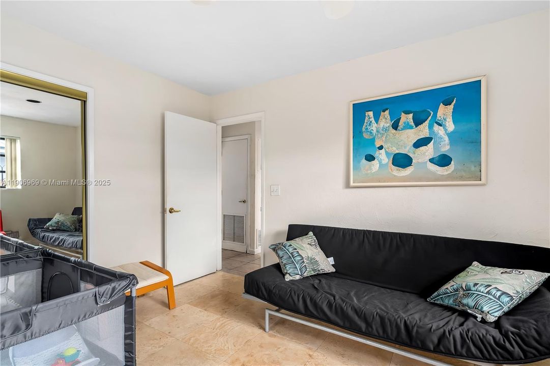 For Rent: $5,500 (3 beds, 2 baths, 1624 Square Feet)