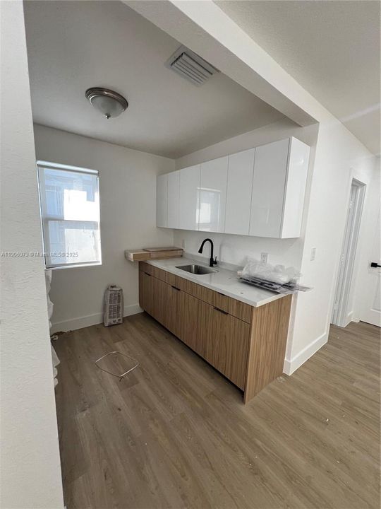 Недавно арендовано: $2,300 (2 спален, 1 ванн, 1204 Квадратных фут)