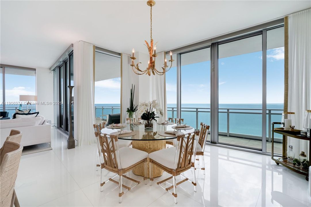 Active With Contract: $6,493,000 (3 beds, 3 baths, 2763 Square Feet)